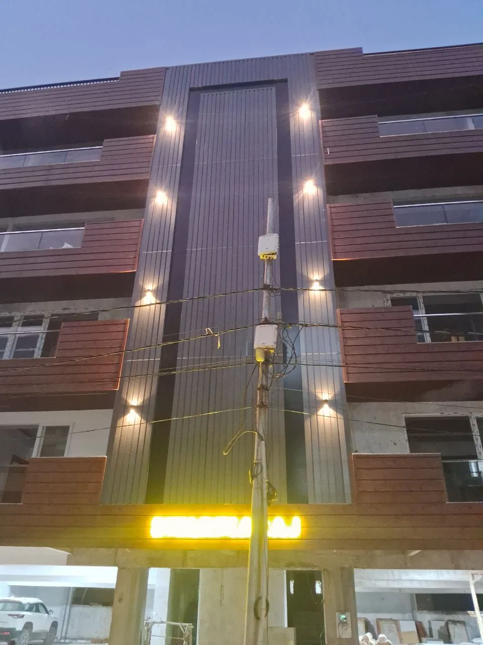 B BLOCK construction photo