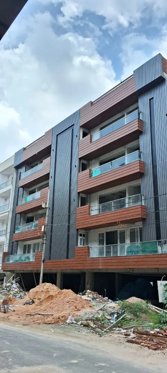 B BLOCK construction photo