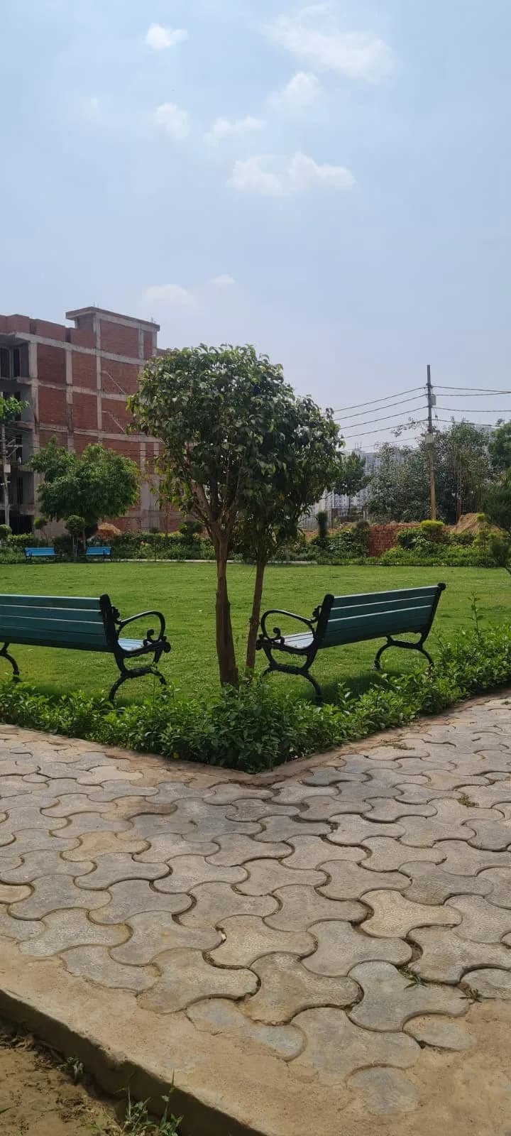 B BLOCK construction photo